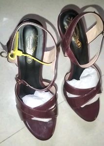 Stylish Patent Platform Heels