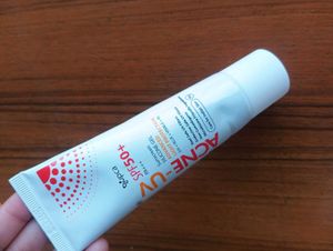 Acne UV SPF50+ Sunscreen Gel