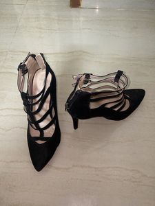 Chic Black Heels with Strappy Detail