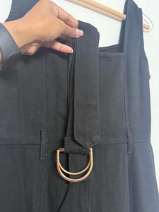 Chic Black Button-Up Midi Dress