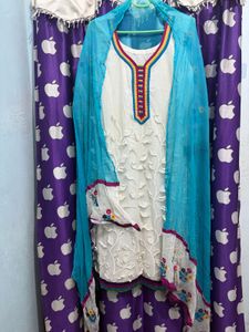 Elegant White Kurta Set with Blue Dupatta