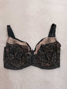 Elegant Black Lace Bra..34H
