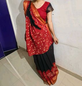 Red &amp; Black Bandhani Saree