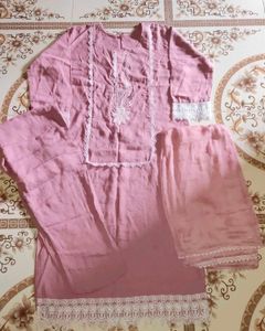 Lavender 🪻 Pakistani Embroidered Kurti Set