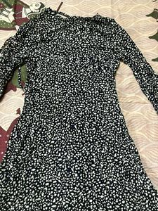 Chic Black &amp; White Printed Midi Dress
