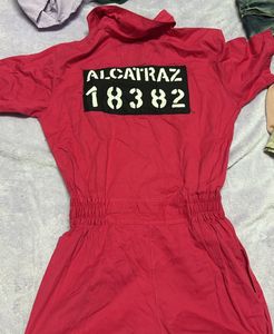 Jump suit 32-34+ tall 150-168 can wear