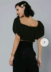 MAGRE BLACK PUFF SLEEVES TOP