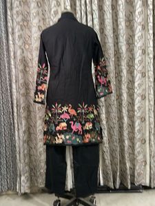 Black Kurta Set with Embroidered Print