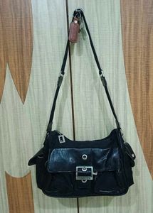 Chic Black Shoulder Bag