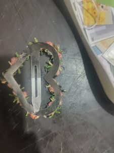 Heart-shaped floral hair clip