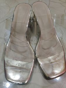 Solid Transparent Gold Crystalline Heel