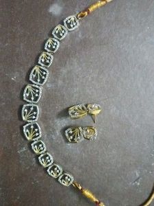 Elegant Gold & Diamond Necklace Set