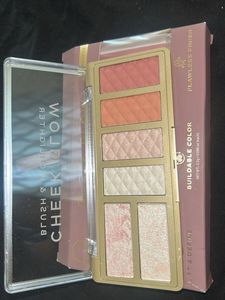 Cheek Glow Blush &amp; Highlighter Palette
