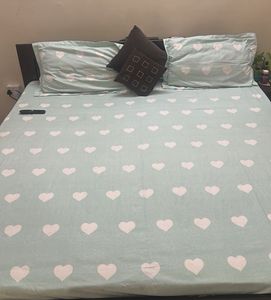 king size Bedsheet with Pillow Covers