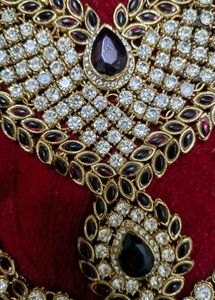 Wine Colour Kundan Jwellery Set