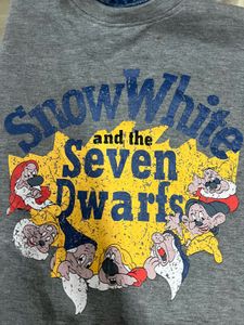 Snow White Graphic Sweatshirt from disney land