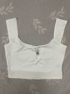 NEWME crop white top