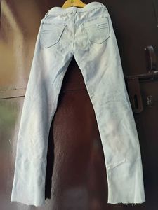 Light Wash Distressed skinny Jeans