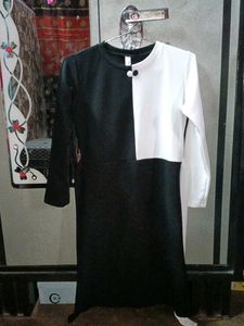 Stylish Black &amp; White Kurta Set