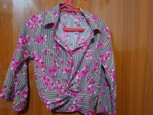 Chic Floral Twist Front Blouse L size top