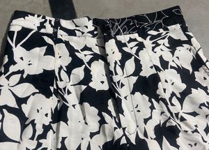 Chic Floral Print Pants