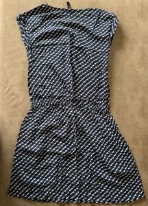 Navy &amp; White Patterned Casual dress 👗