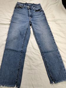 Jeans(Levi's, Denizen)(26)(Straight Fit)(Tucks Can Be Removed)