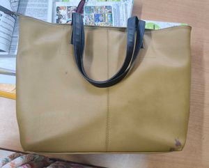 Spacious Olive Pure Leather Tote Bag