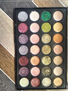 Glitter &amp; Shimmer Eyeshadow Palette