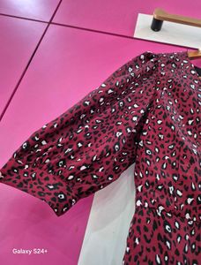 Chic Leopard Print Wrap Dress