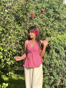 trending  red top