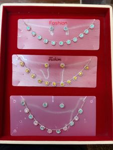 Selling combo ethnic necklace+mangtika+earrings