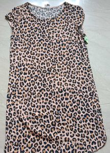 Chic Leopard Print Casual Dress