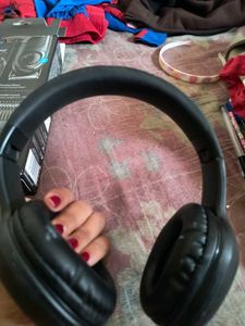 Headphone With Tag