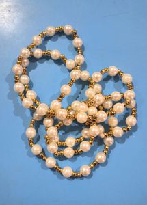 Elegant Pearl & Gold Tone Necklace