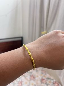Twisted Gold Bangle Bracelet