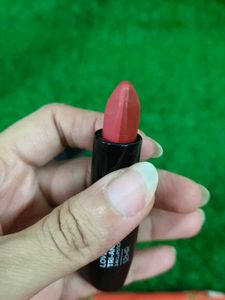Staze Lipstick