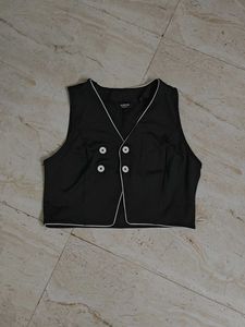 Chic Black Sleeveless Vest Top