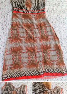 Chic Sleeveless Kurti with Floral Print