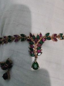 Stunning Emerald &amp; Ruby Necklace Set
