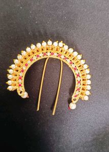 Exquisite Kundan &amp; Pearl Hair Accessory