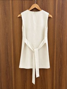 white bow top