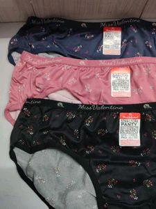 Set of 3 Floral Pattern Panties