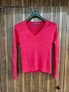 hot red sweater