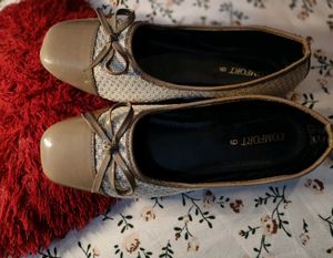 Chic Ballet Flats with Bow Detail 🏹
