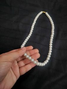combo of Pearl necklace+ Book(fictional novel)