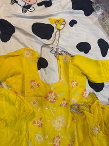 elegant yellow sequin work suit🌷🌼