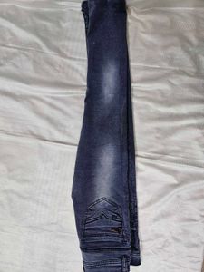 Stylish Blue Wash Jeans