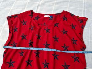 Red Star Print Sleeveless Top