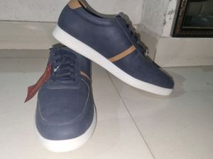 The Roadster Men Shoes. Unused. No Coins.